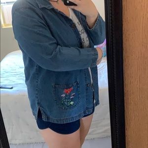 Adorable flower detailed pocket jean jacket